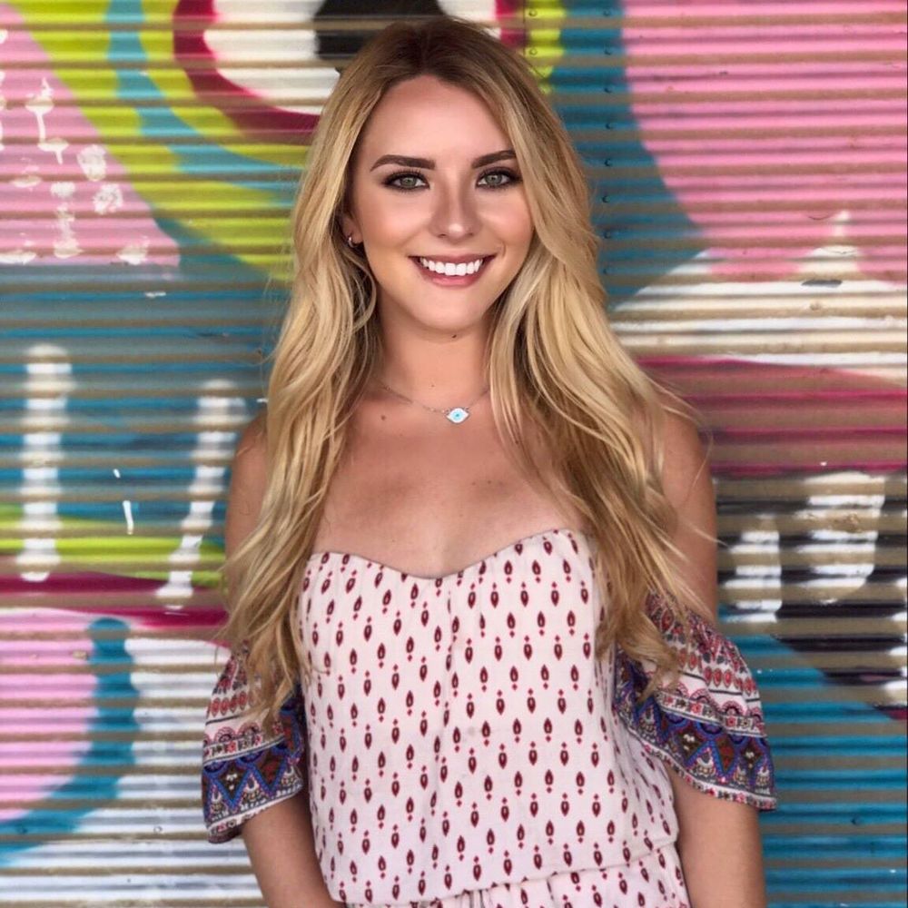 Meet your Posher, Cynthia